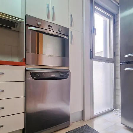Apartment In With Kitchenette *